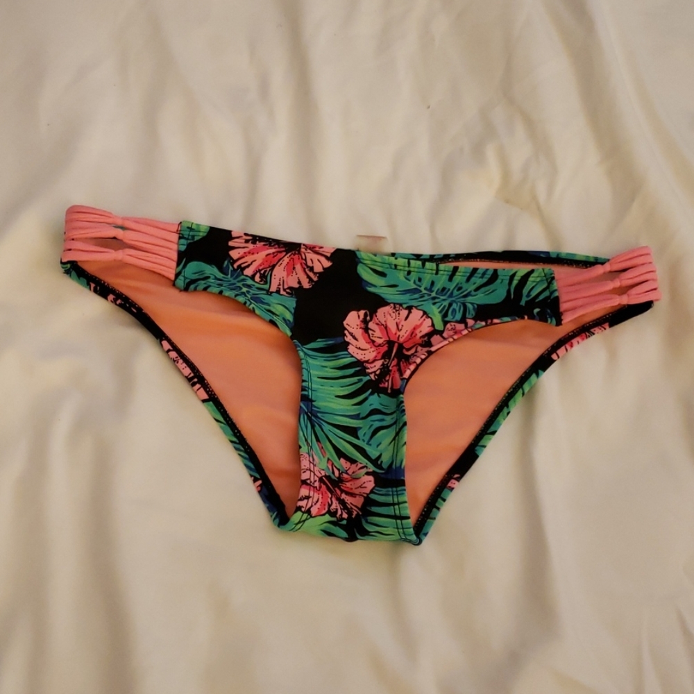 Swim suit